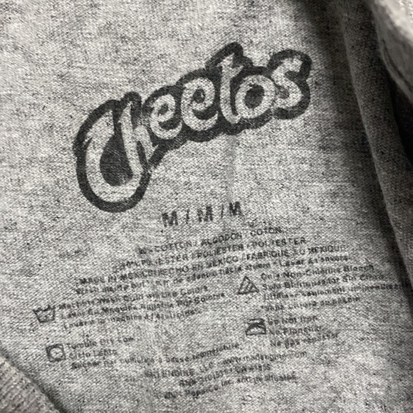 ๐ฑ Vintage! Flamin' Hot Cheetos Trendy Grey T-Shirt Like New! - Picture 2 of 3